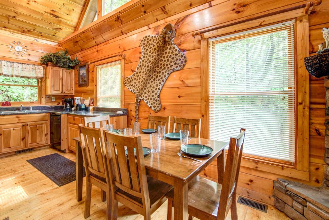 Cabin Of Dreams, 3 Bedroom Water View, Wifi, Hot Tub, Pool Table, Sleep 8 Sevierville Extérieur photo