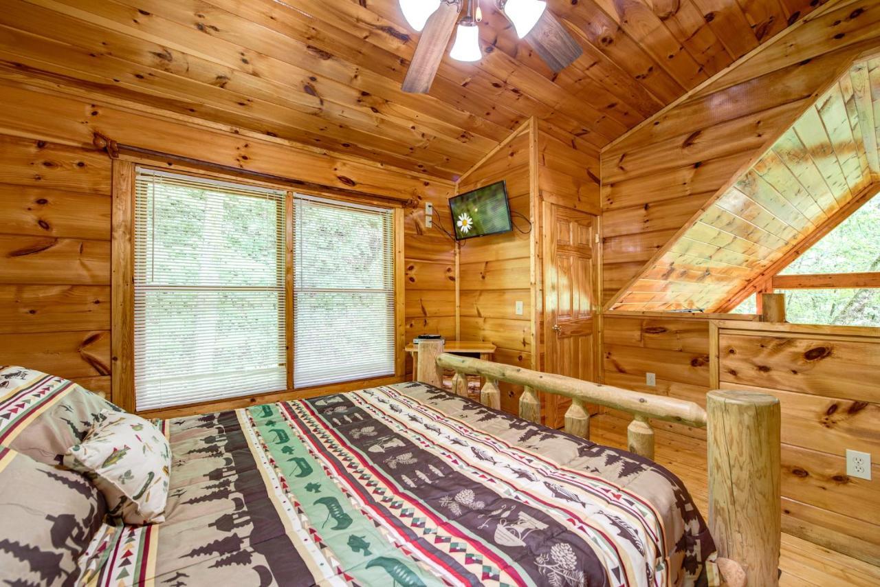 Cabin Of Dreams, 3 Bedroom Water View, Wifi, Hot Tub, Pool Table, Sleep 8 Sevierville Extérieur photo