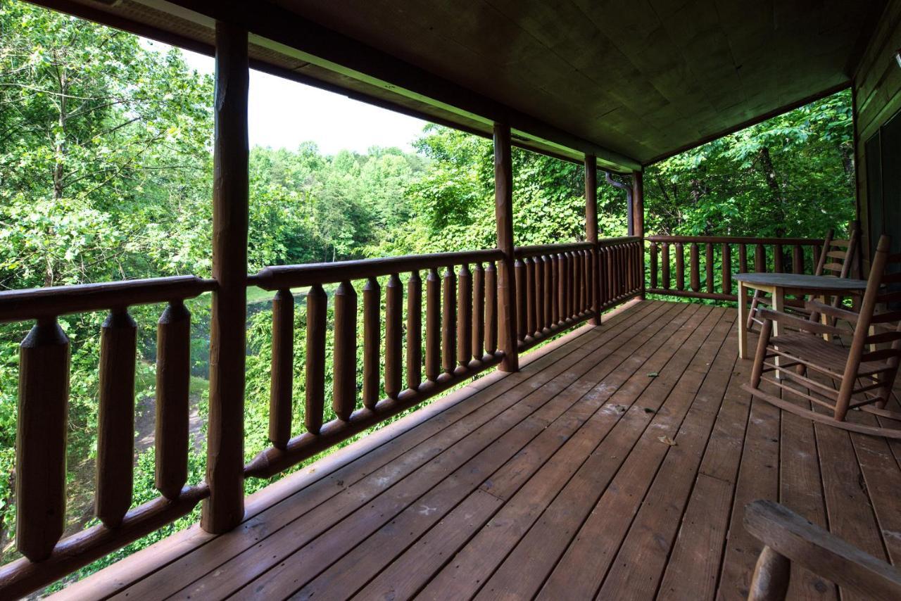 Cabin Of Dreams, 3 Bedroom Water View, Wifi, Hot Tub, Pool Table, Sleep 8 Sevierville Extérieur photo