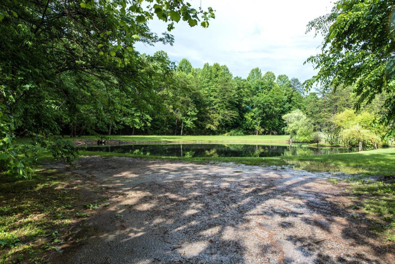 Cabin Of Dreams, 3 Bedroom Water View, Wifi, Hot Tub, Pool Table, Sleep 8 Sevierville Extérieur photo